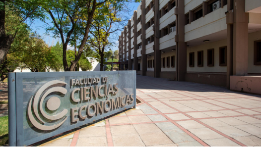 imagen El Consejo Superior aprobó el nuevo plan de estudios de la Licenciatura en Economía 