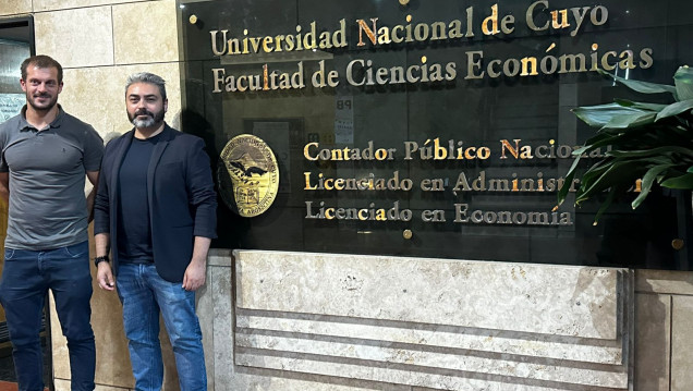 imagen Nuestra Facultad recibió la visita del especialista chileno Álvaro Toledo