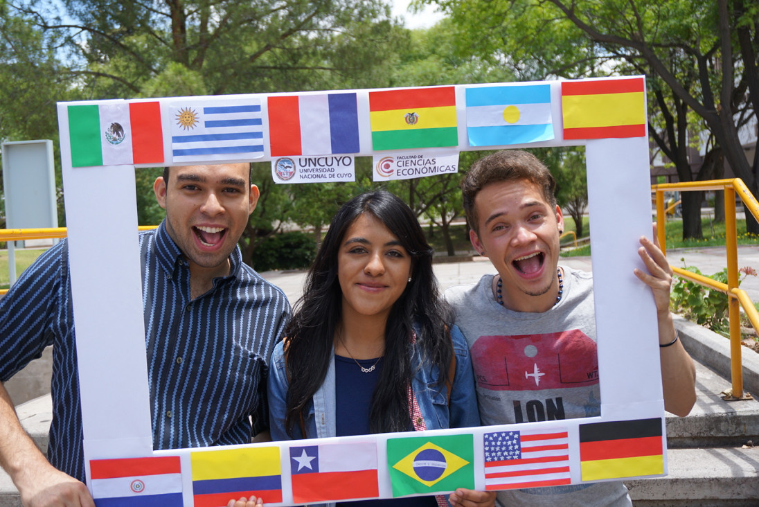 imagen Se realizó la despedida a los estudiantes de intercambio