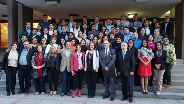 imagen Estudiantes ecuatorianos visitaron la FCE