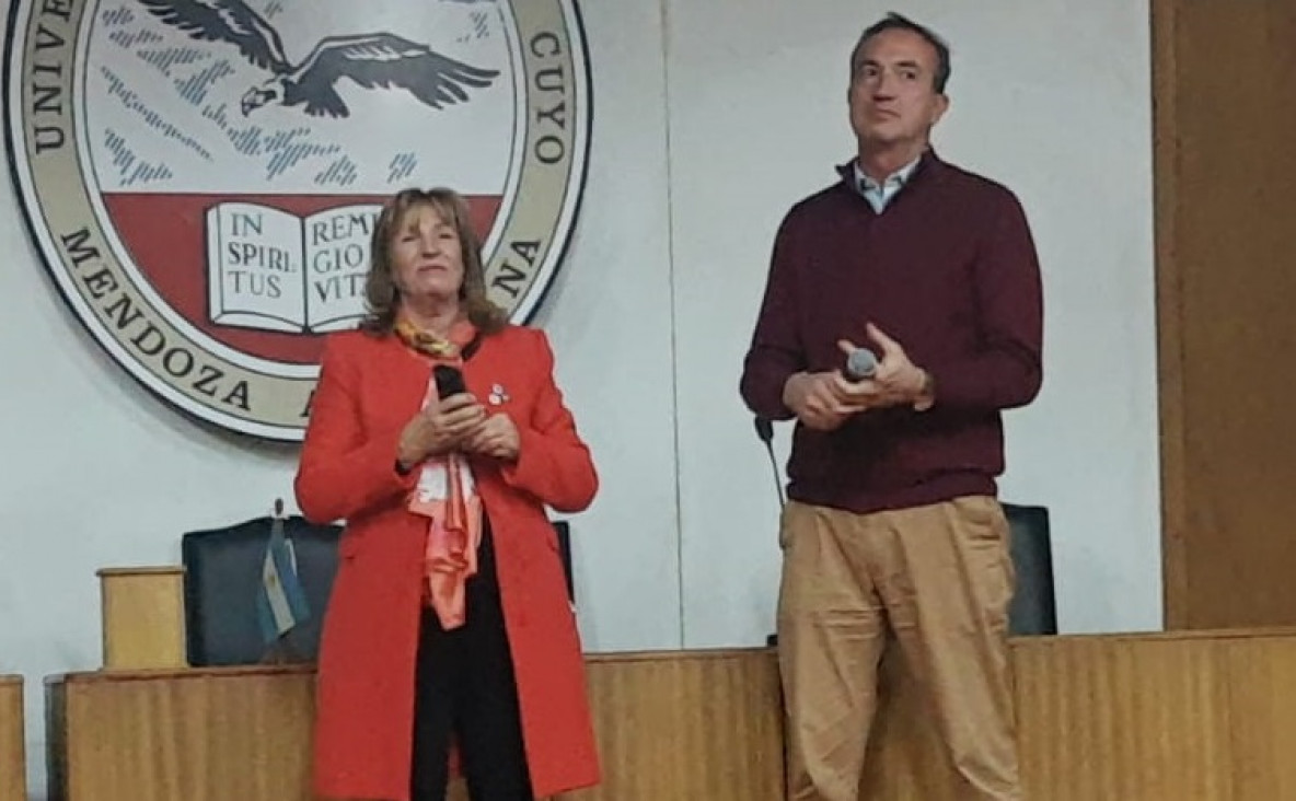 imagen Felicitaciones a las autoridades electas de la Universidad Nacional de Cuyo