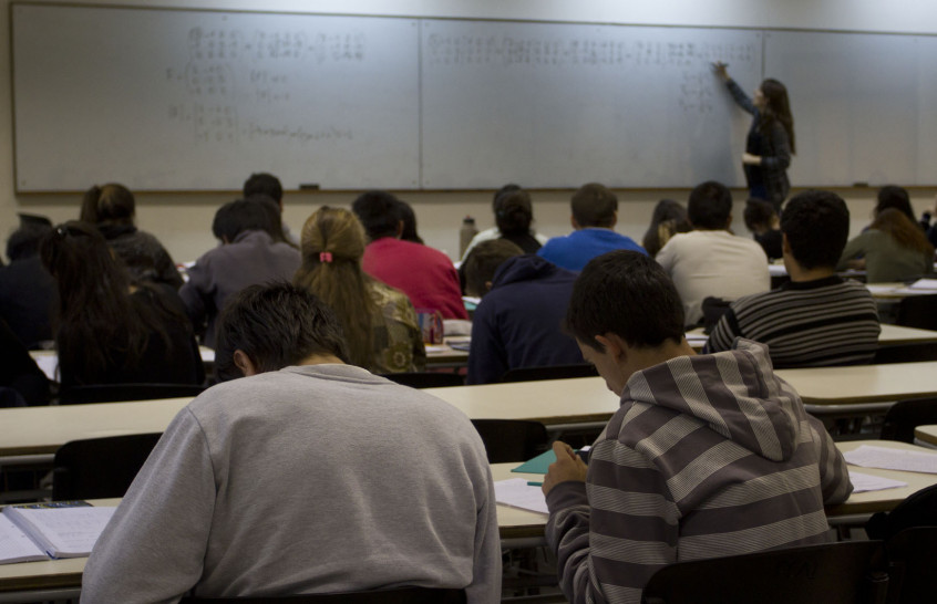 imagen La Facultad de Ciencias Económicas capacitará docentes secundarios para dar clases de Economía Social
