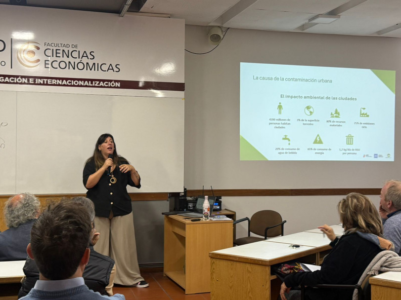 imagen Un espacio para pensar en el desarrollo sostenible: se realizó el encuentro "Ecosistemas Urbanos y Gobernanzas para el Desarrollo Sostenible"