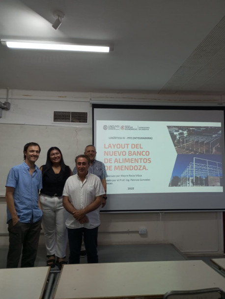 imagen La Facultad celebra a sus nuevos egresados/as