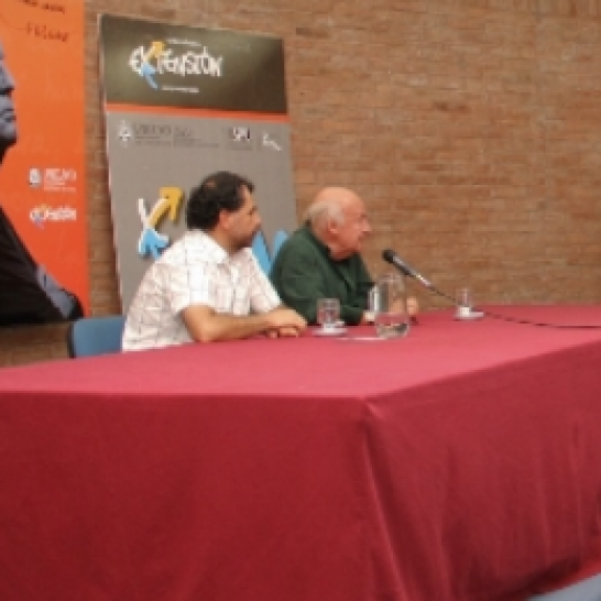 imagen Eduardo Galeano dialogó con la prensa en nuestra Universidad