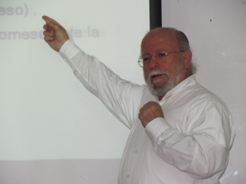 imagen El Dr. Hawes brindó su experiencia sobre Formación en la Universidad de Chile