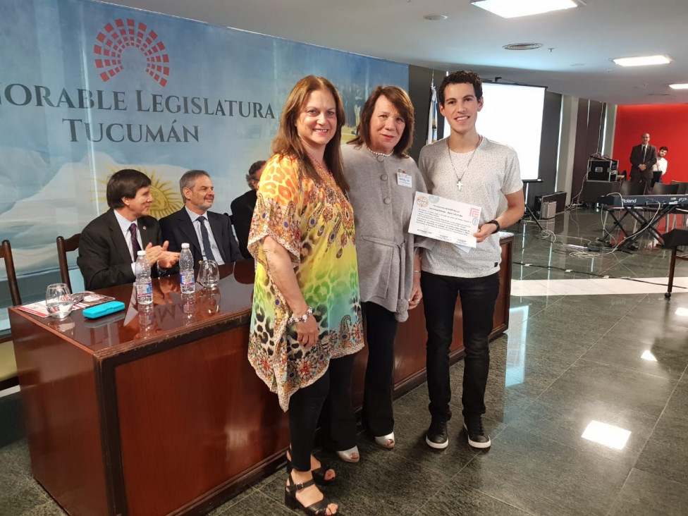 imagen Juan Manuel Peinado, estudiante de la Facultad, premiado por trabajo de investigación