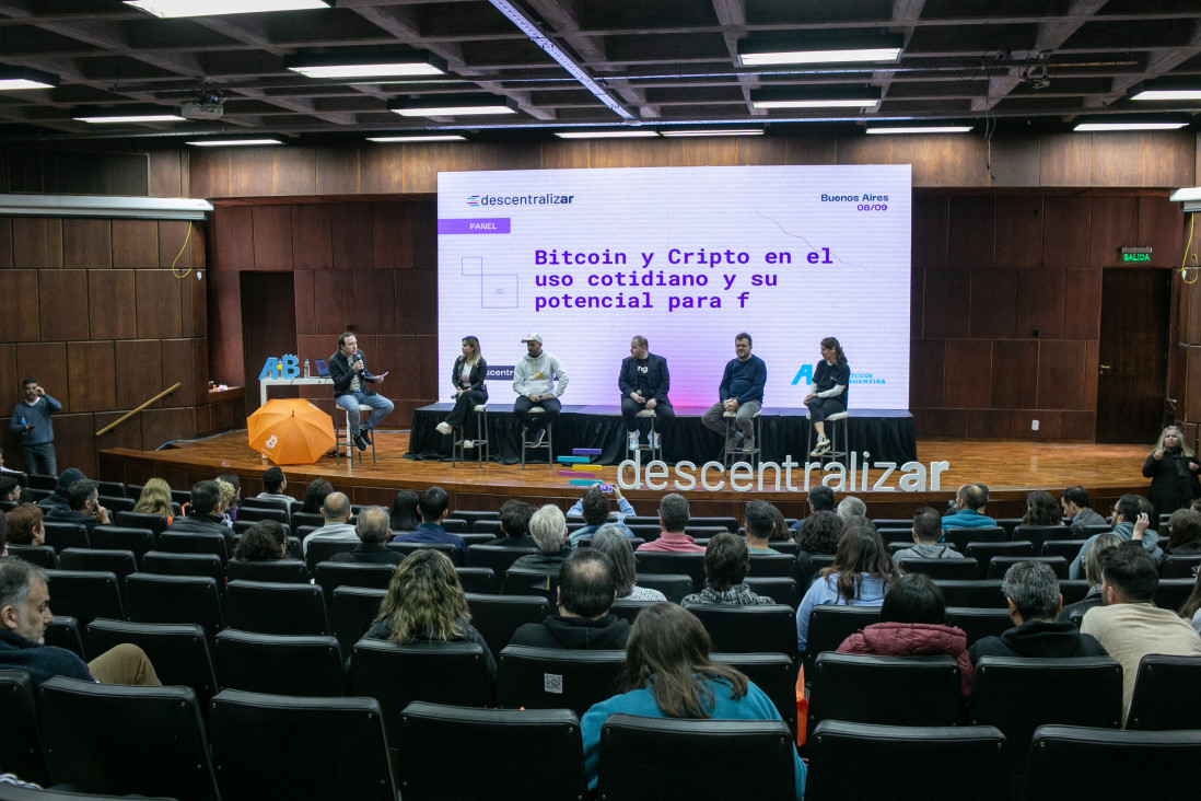 imagen Esto fue Descentralizar 2023: la conferencia sobre criptomonedas y blockchain 