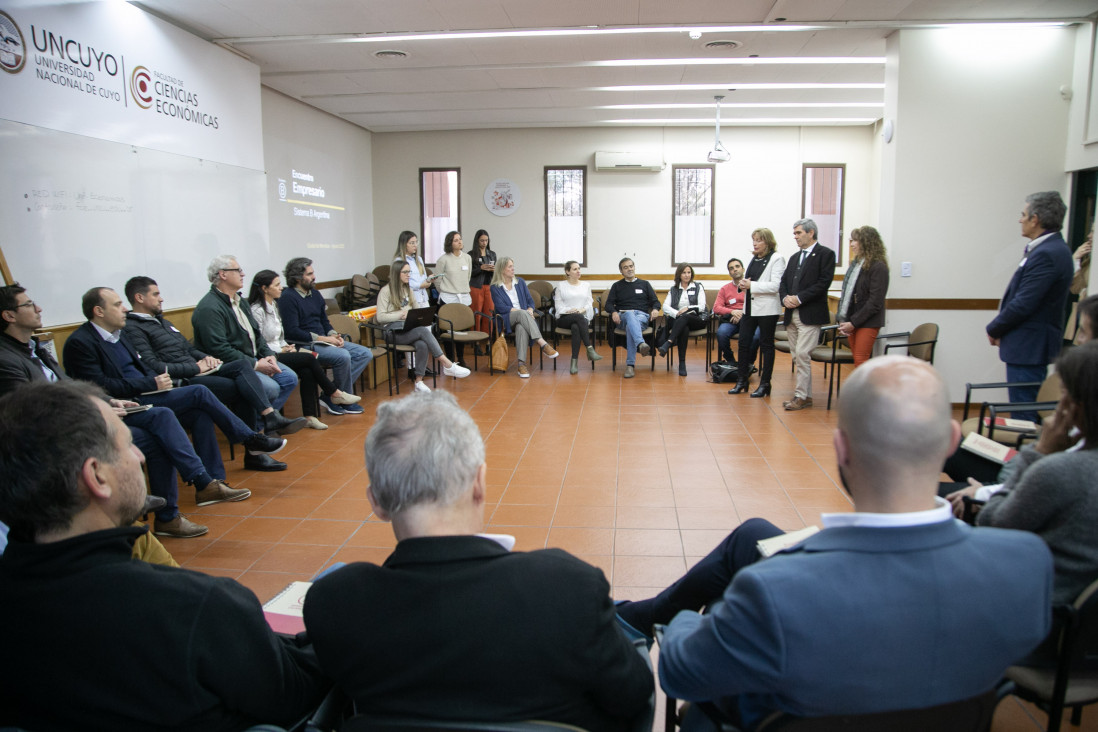 imagen  Encuentro Nacional Empresario de Sistema B Argentina en la FCE