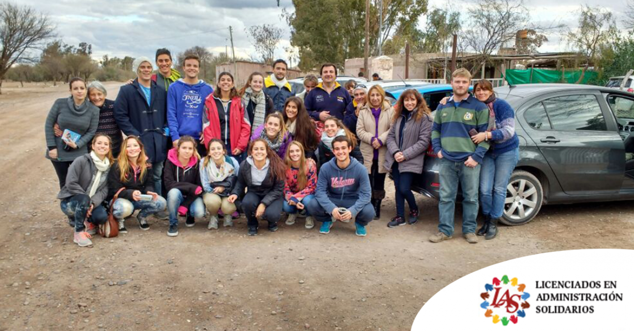 imagen Licenciados en Administración solidarios festejaron el día del niño en Lavalle