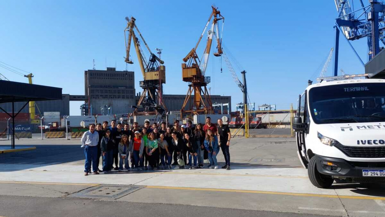 imagen Estudiantes de logística visitaron Buenos Aires