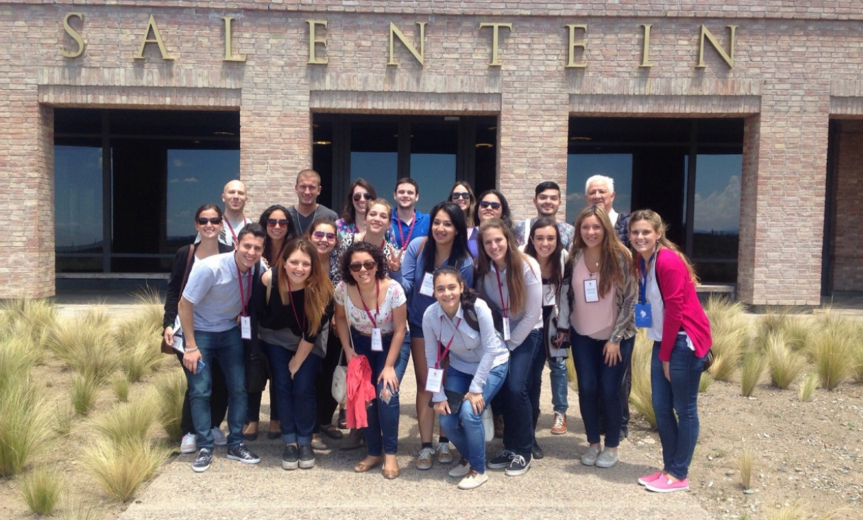 imagen Alumnos de la Licenciatura en Administración visitaron Bodegas Salentein