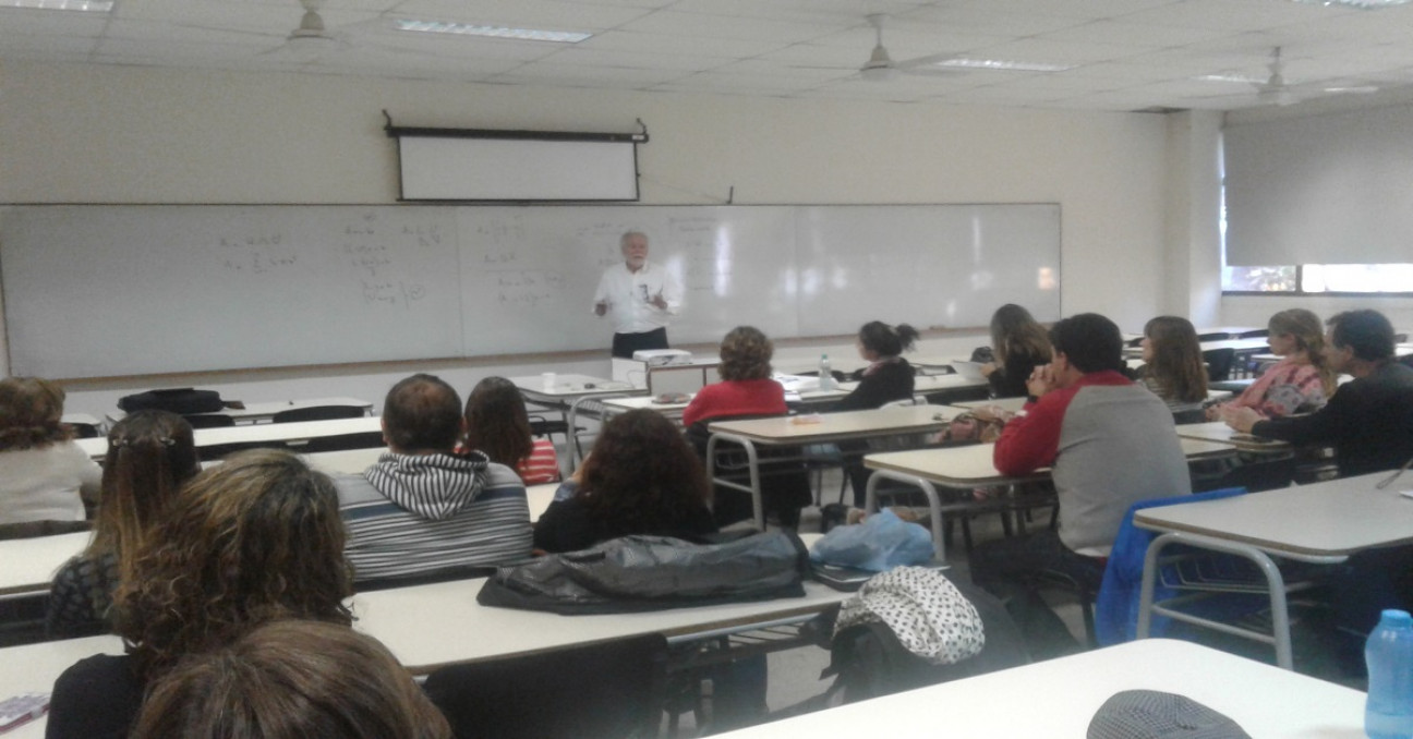 imagen Se realizó el Seminario "Álgebra Lineal y su rol en las ciencias"