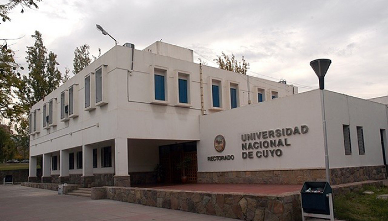 imagen Expertos franceses visitantes en la Universidad Nacional de Cuyo | Instructivo Convocatoria 2019