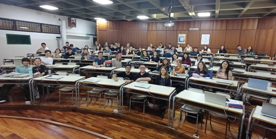 imagen Aprender de quienes hacen: Visita de "Entre Dos"