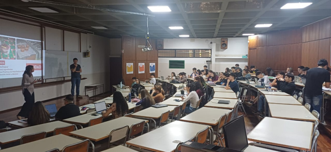 imagen Aprender de quienes hacen: Visita de "Entre Dos"