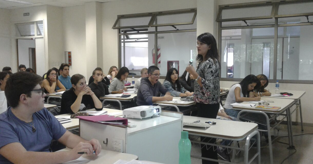 imagen LA FACULTAD DE CIENCIAS ECONÓMICAS RECIBE A SUS INGRESANTES